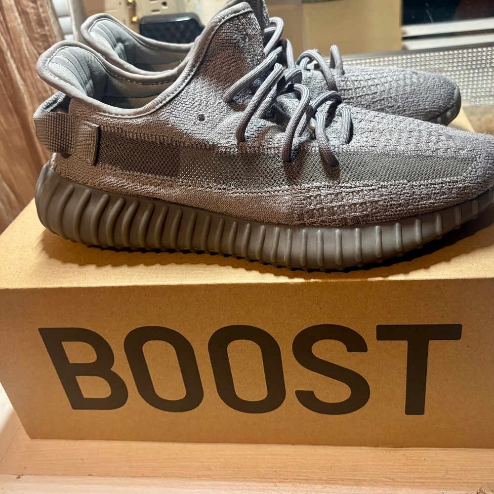 Yeezy boost 350 V2 men’s - Picture 8 of 8